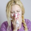 鼻炎で鼻水が出るときの対処法！薬以外に改善できることとは